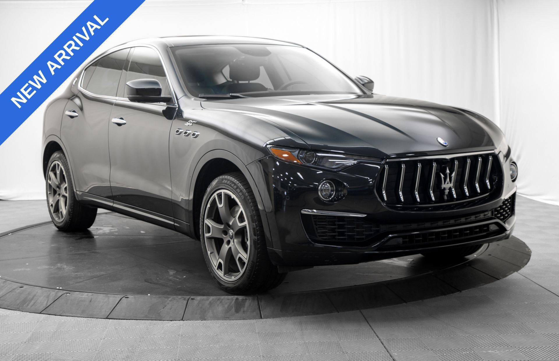 Used 2022 Maserati Levante GT AWD/4WD image 9