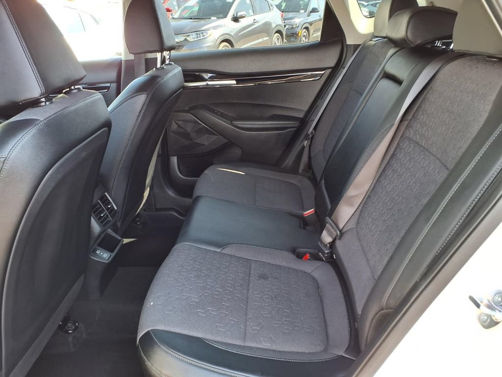 Used 2025 Kia Seltos S FWD image 10