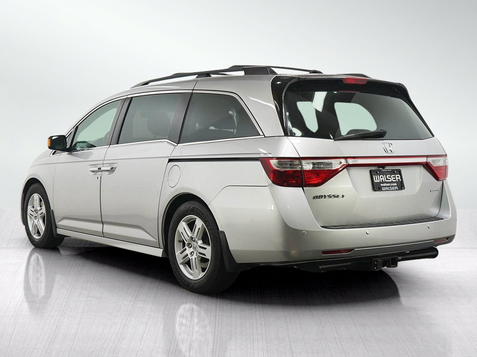 Used 2012 Honda Odyssey Touring image 3