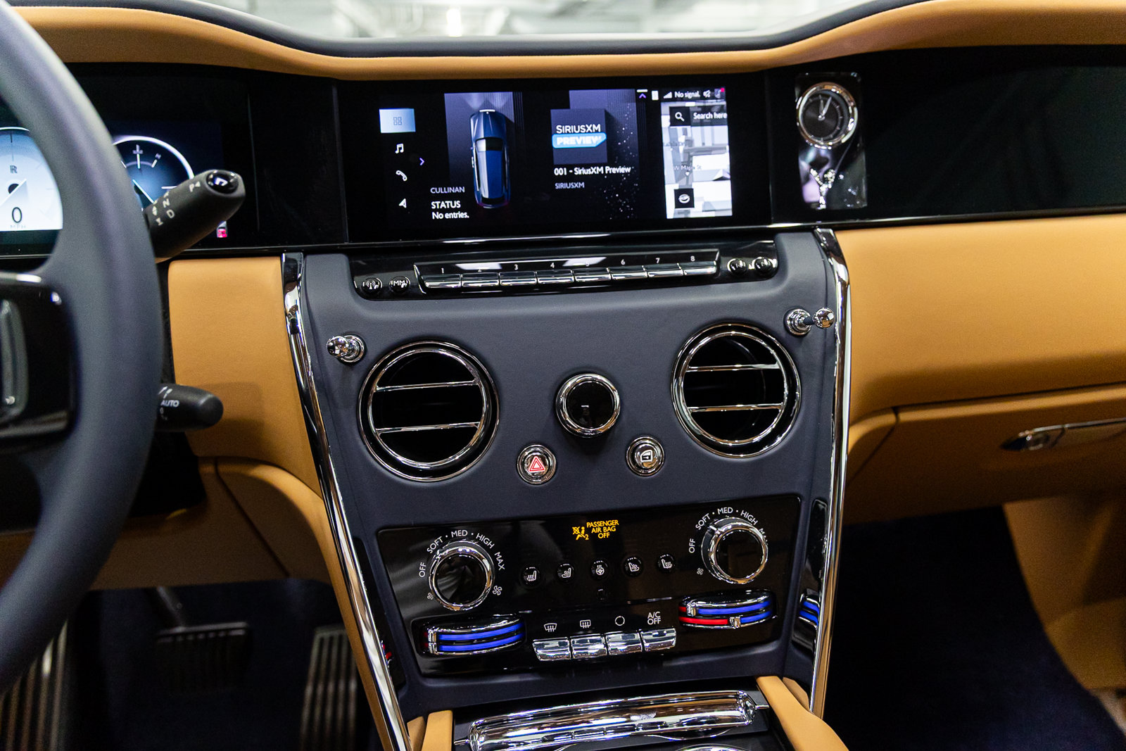 Certified 2025 Rolls-Royce Cullinan AWD/4WD image 42
