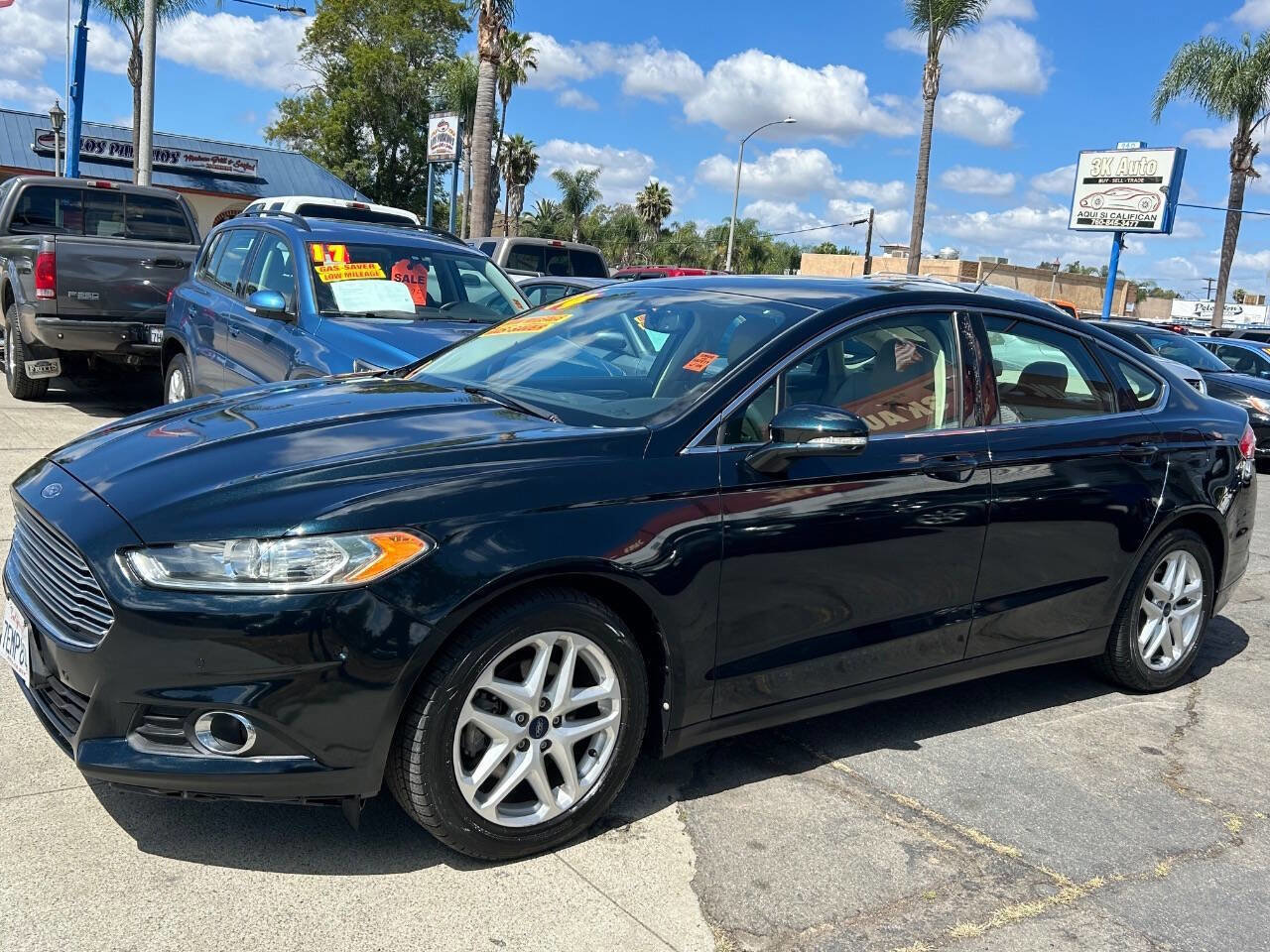 Used 2014 Ford Fusion SE w/ Equipment Group 202A FWD image 3