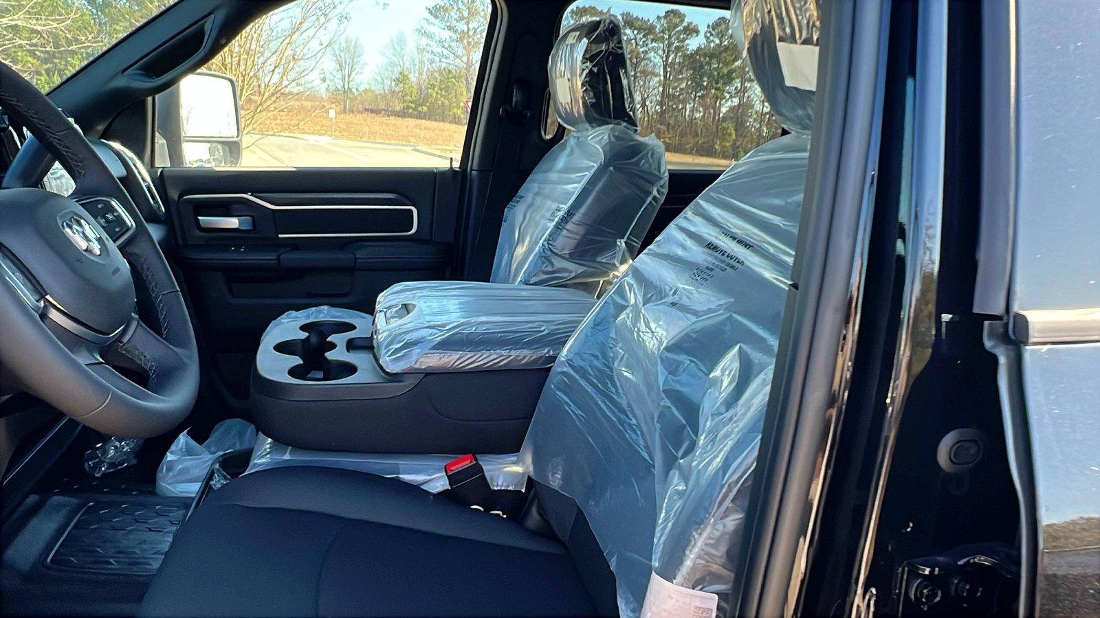 New 2025 RAM 5500 4x4 Crew Cab image 18