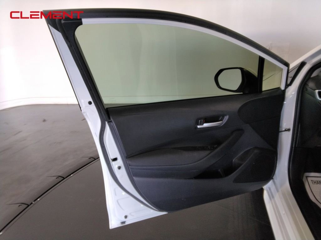 Used 2020 Toyota Corolla LE image 17