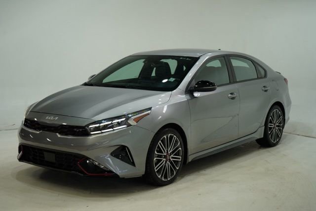 Used 2023 Kia Forte GT image 3