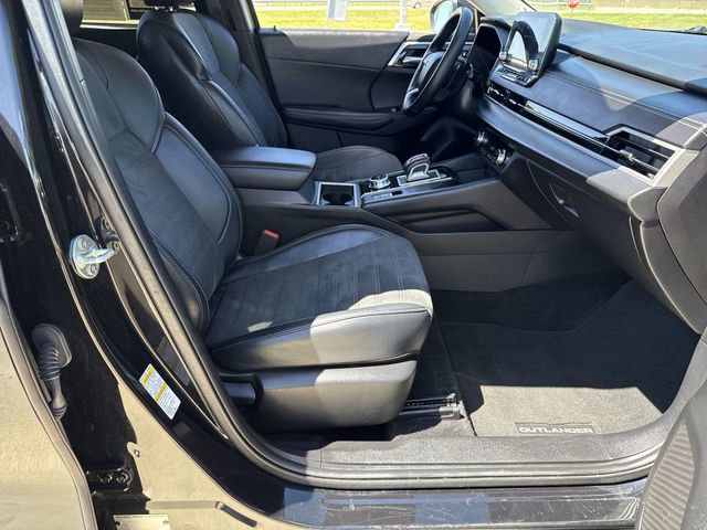 Used 2024 Mitsubishi Outlander SE image 15