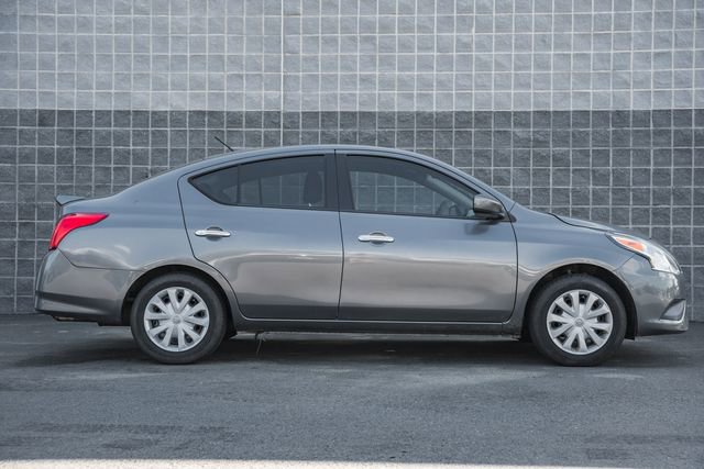 Used 2019 Nissan Versa SV FWD image 4