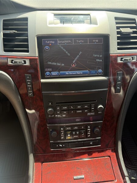 Used 2013 Cadillac Escalade Premium AWD/4WD image 14