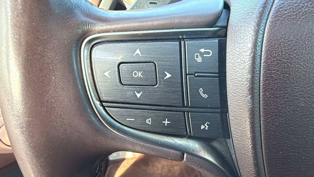 Used 2019 Lexus LS 500 AWD w/ Accessory Package (Z2) image 27