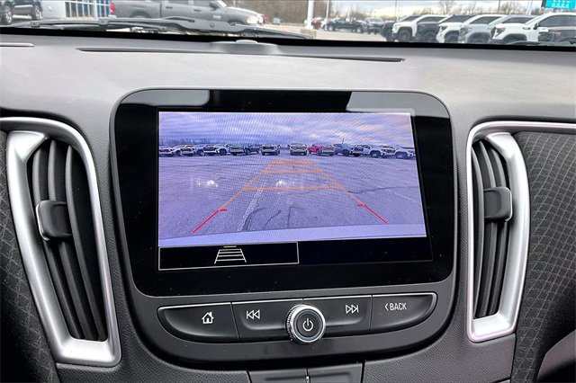 Used 2023 Chevrolet Malibu LS image 14