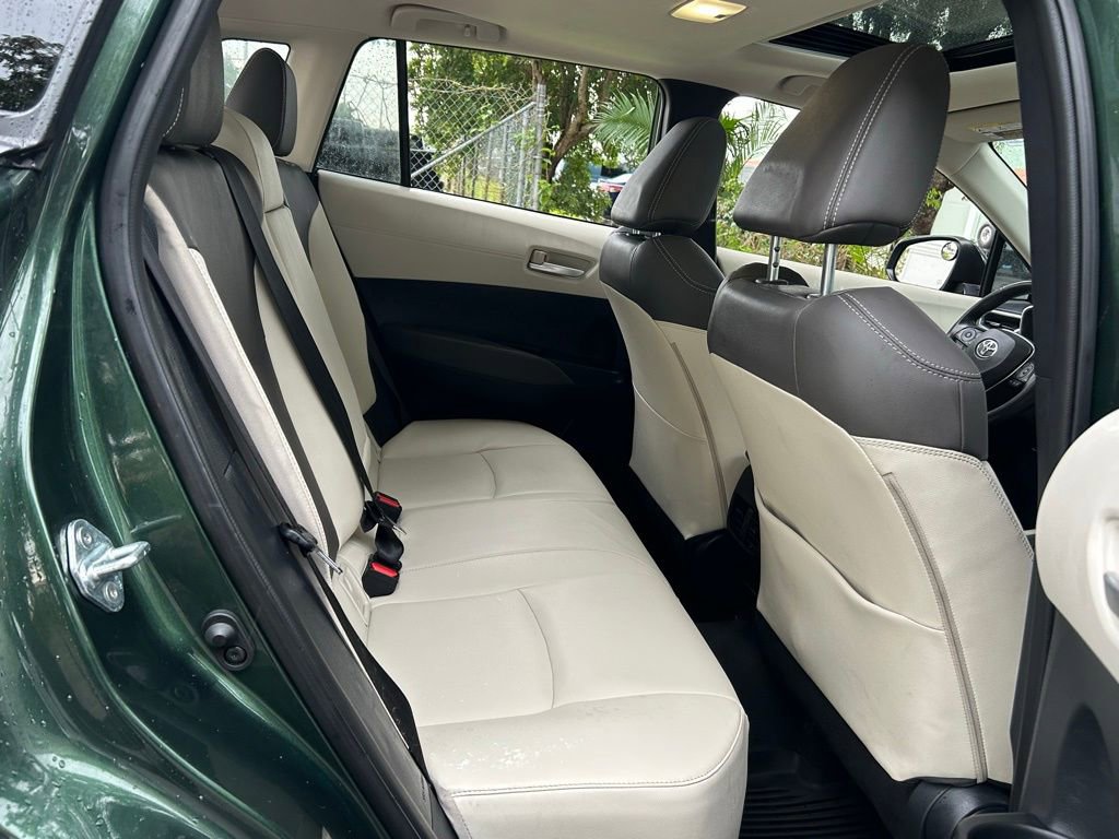 Used 2022 Toyota Corolla Cross XLE image 36