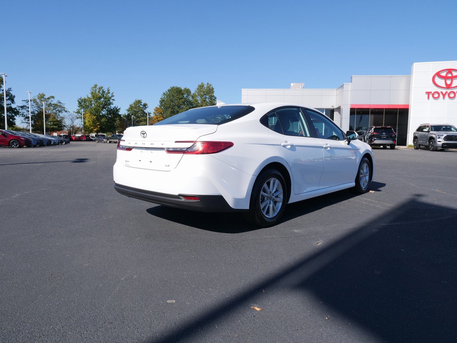 Used 2025 Toyota Camry LE image 3