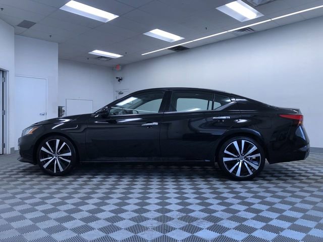 Used 2019 Nissan Altima 2.5 Platinum image 12