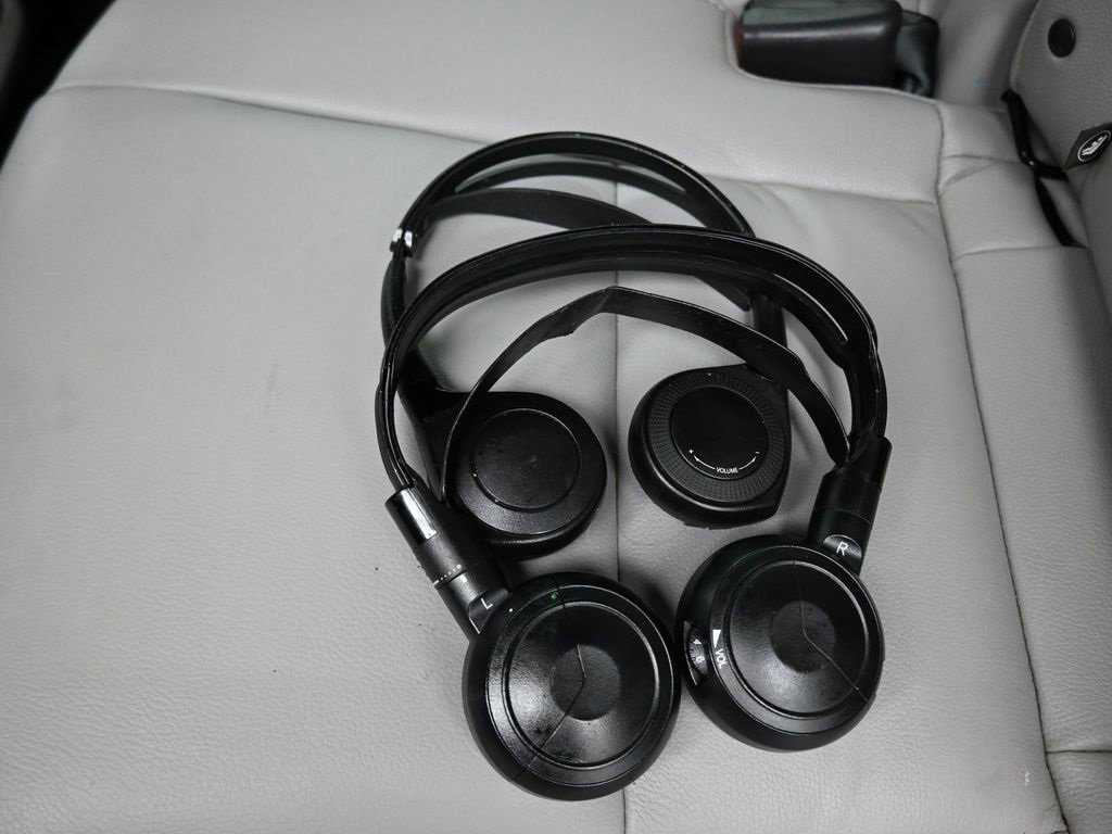 Used 2016 Honda Pilot Touring image 39