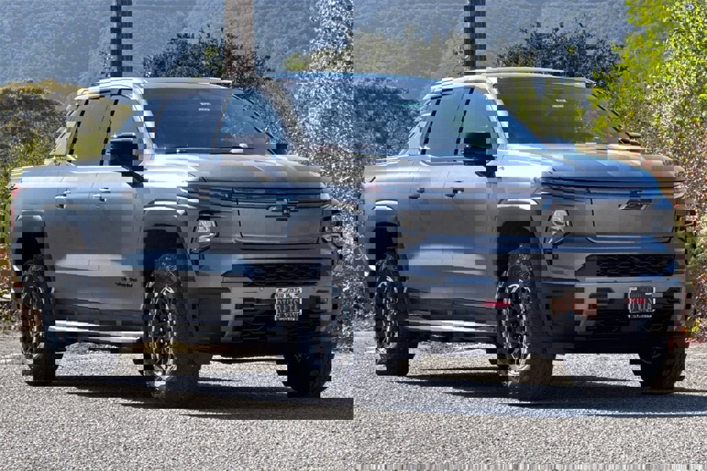 New 2026 Chevrolet Silverado EV Trail Boss image 2