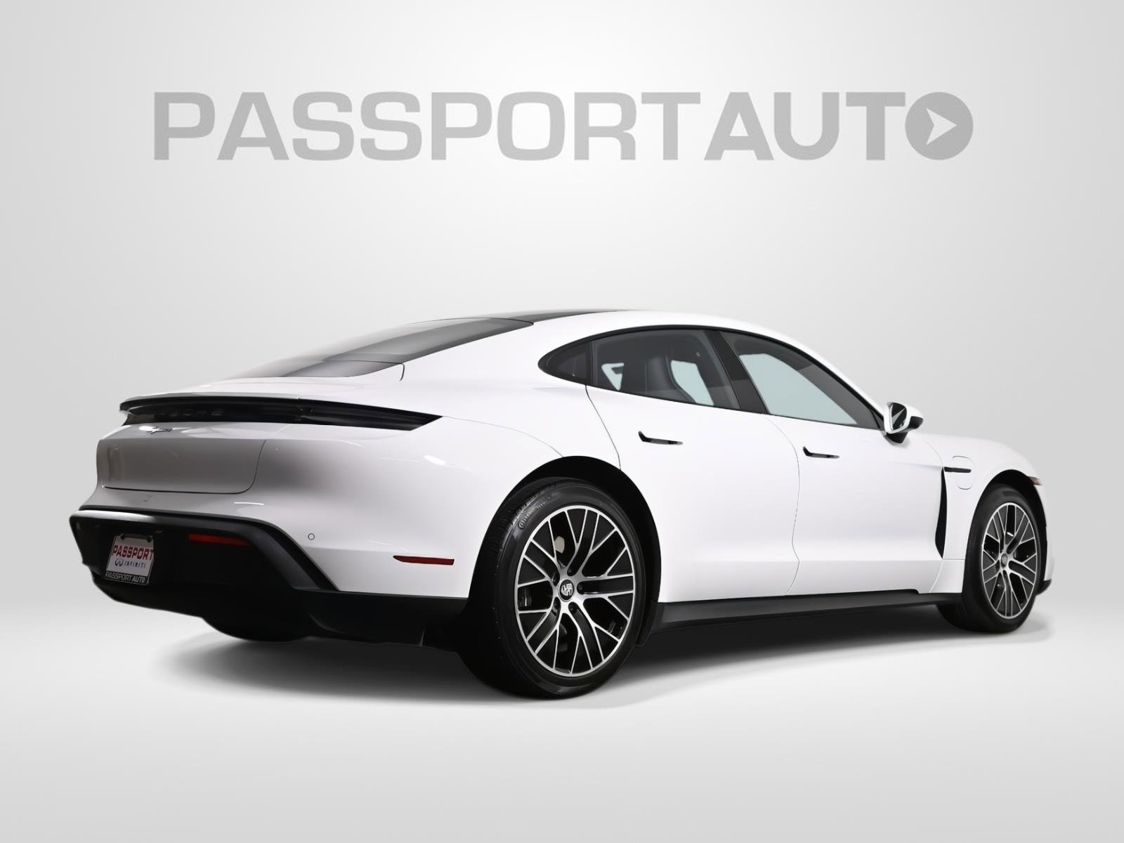 Used 2021 Porsche Taycan RWD image 6