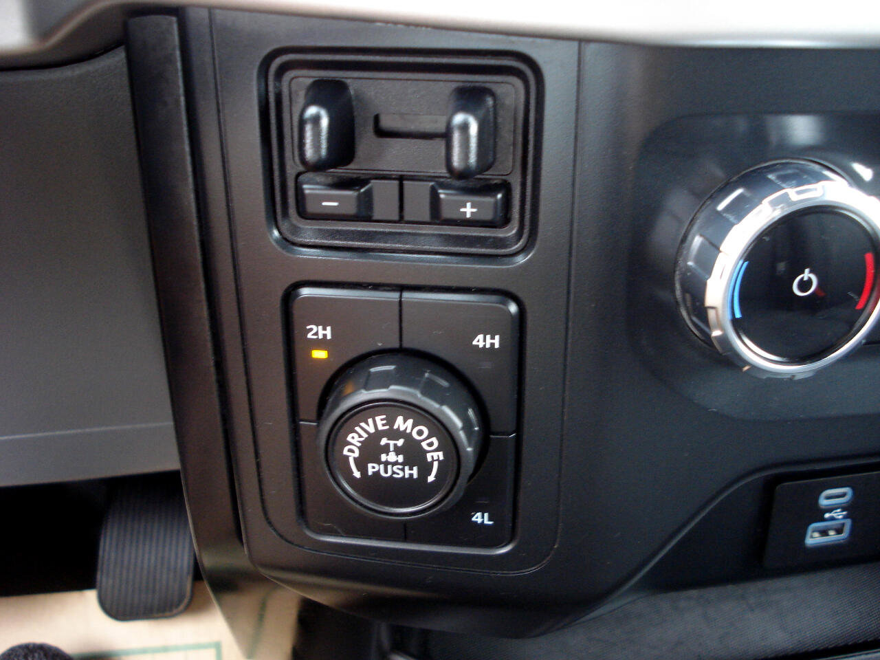 Used 2022 Ford F150 XL w/ Equipment Group 101A High image 39