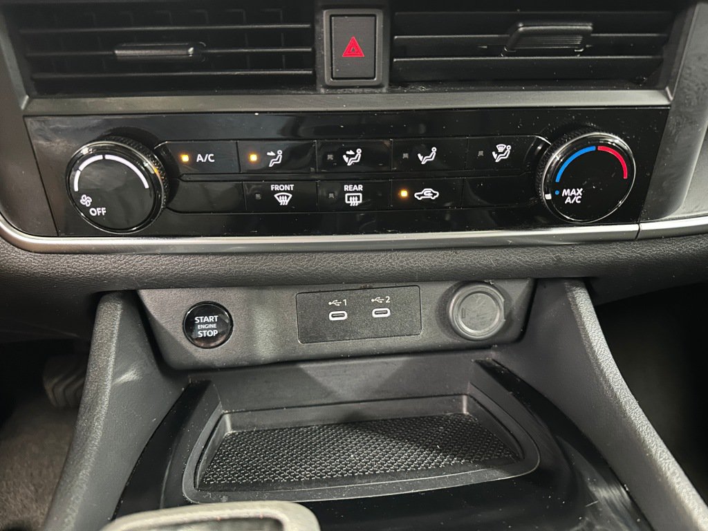 Used 2024 Nissan Rogue S FWD image 14