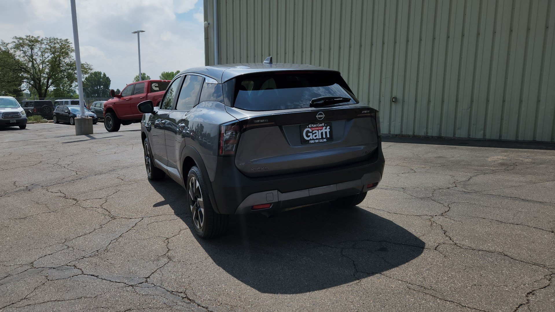 Used 2025 Nissan Kicks SV AWD/4WD image 7