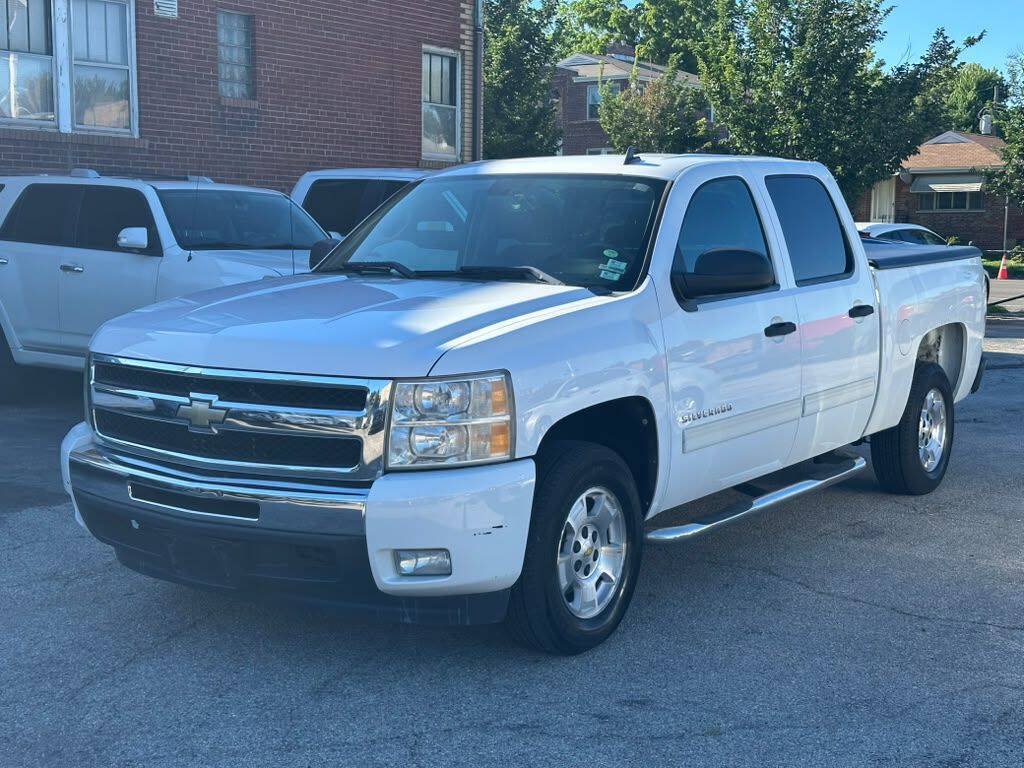 Used 2011 Chevrolet Silverado 1500 LT w/ All-Star Edition RWD image 3