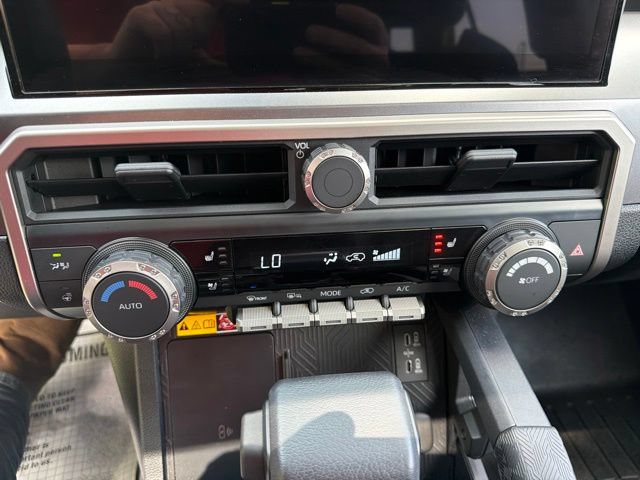 Used 2025 Toyota 4Runner TRD Off-Road Premium AWD/4WD image 13