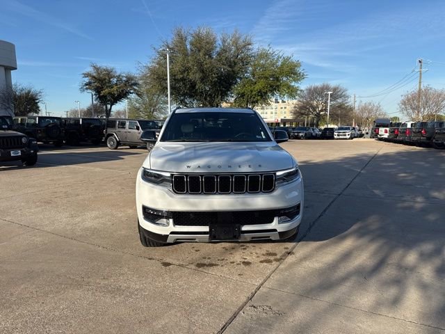 Certified 2024 Jeep Wagoneer Series II w/ Flexible Seating Group image 2