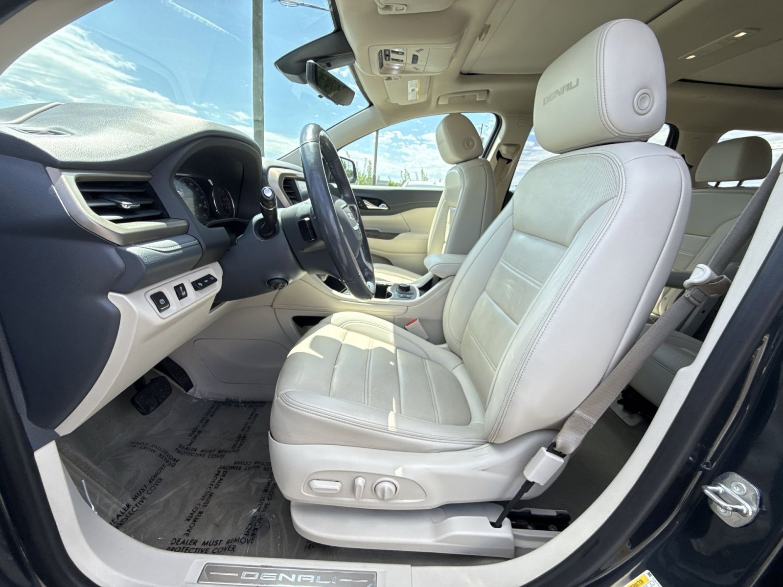 Used 2021 GMC Acadia Denali w/ Denali Technology Package AWD/4WD image 13