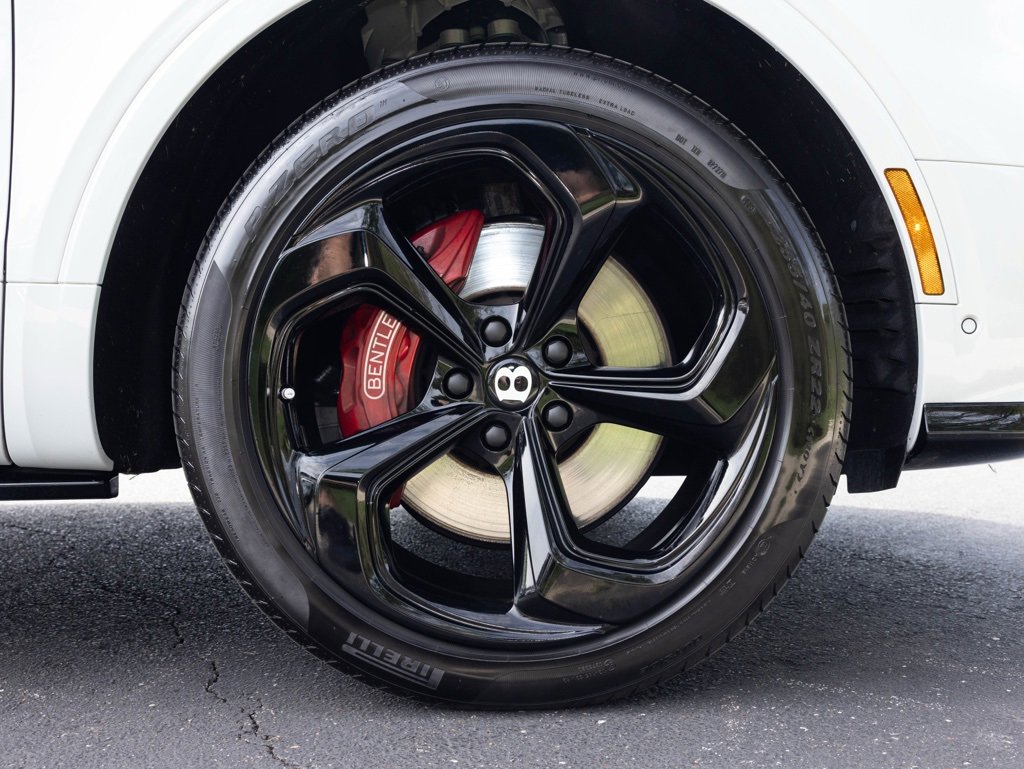 Used 2023 Bentley Bentayga image 62