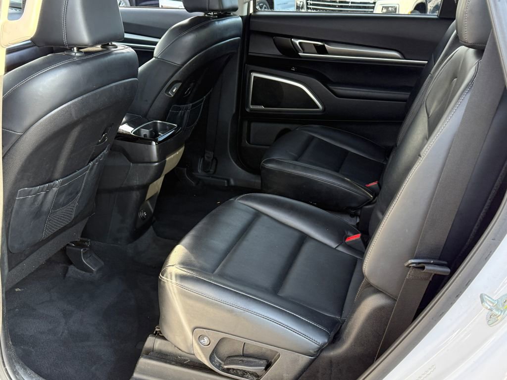 Used 2022 Kia Telluride S image 16