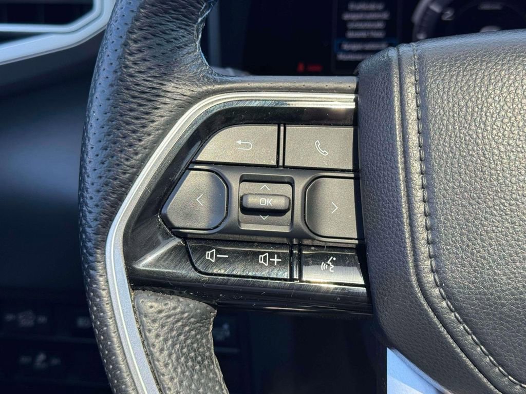 Used 2023 Toyota Tundra Platinum image 25