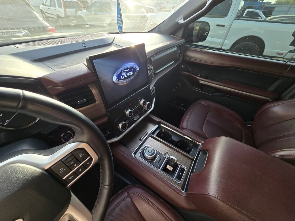 Used 2023 Ford Expedition Max Limited image 14