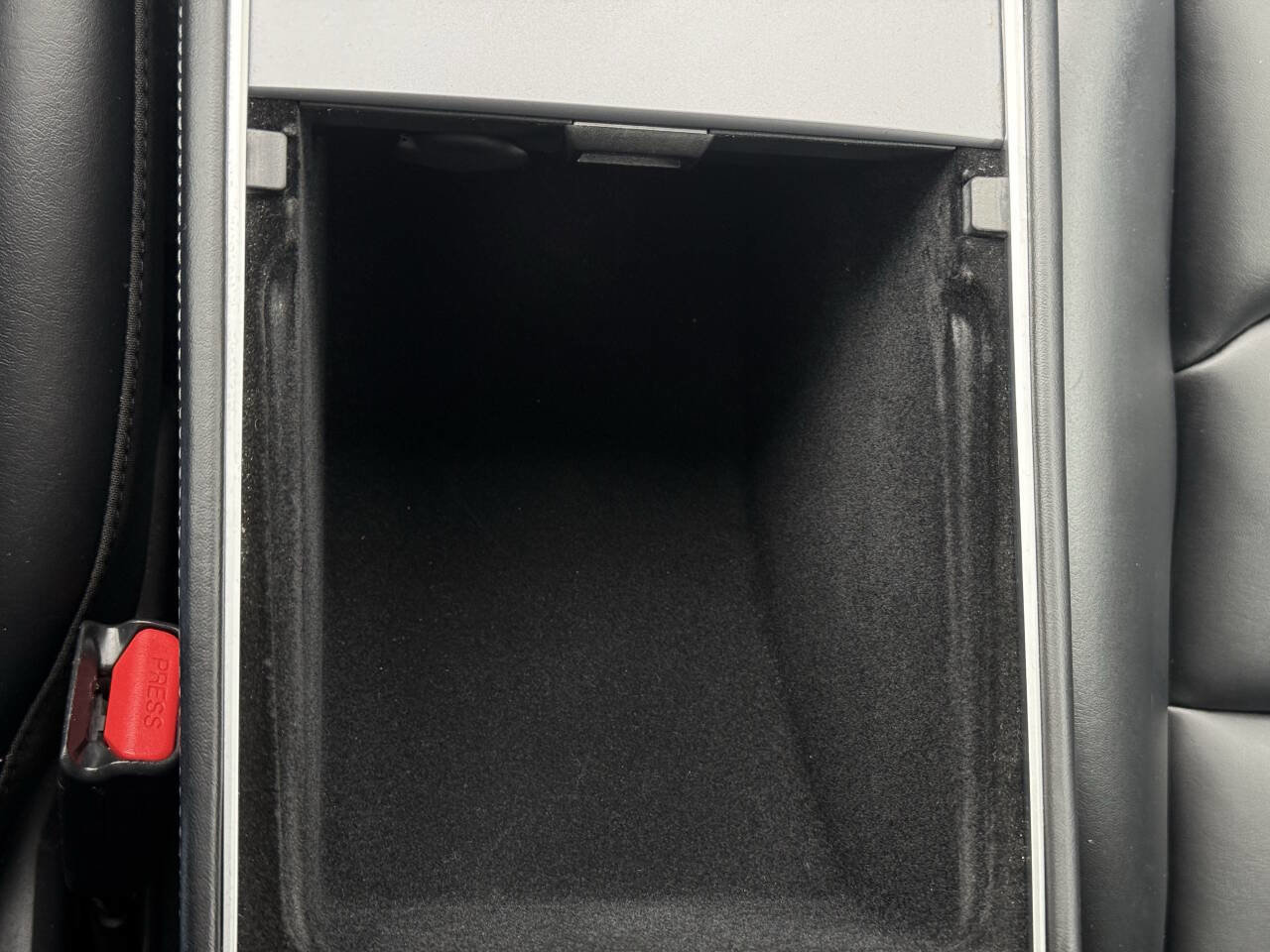 Used 2021 Tesla Model Y Long Range image 33