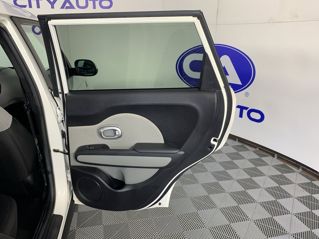 Used 2018 Kia Soul image 35