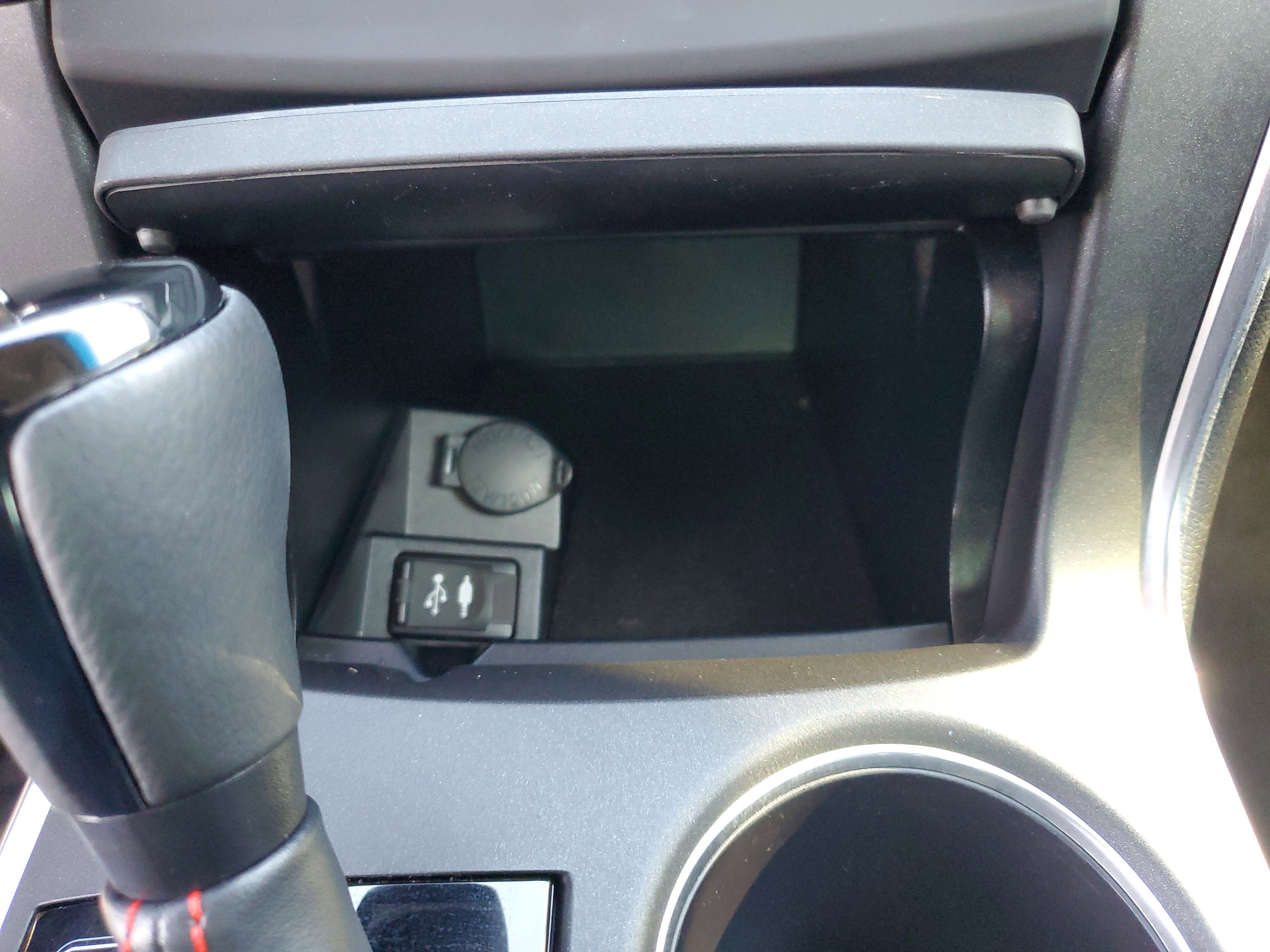 Used 2015 Toyota Camry XLE image 21