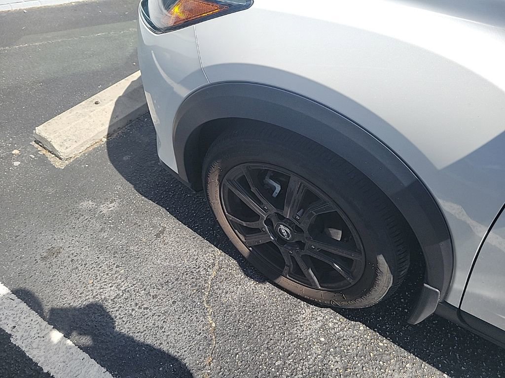 Used 2023 Nissan Kicks SR w/ SR Premium Package image 20