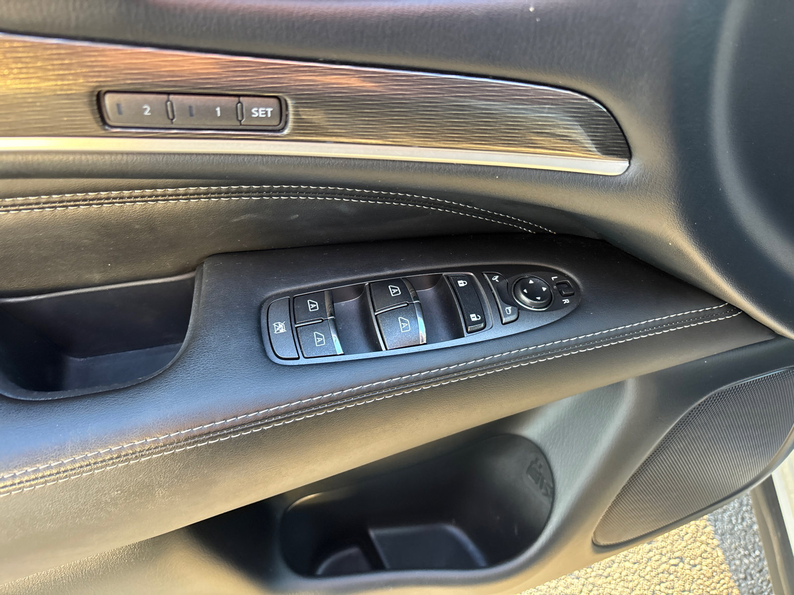 Used 2020 INFINITI QX60 Luxe w/ Essential Package image 13