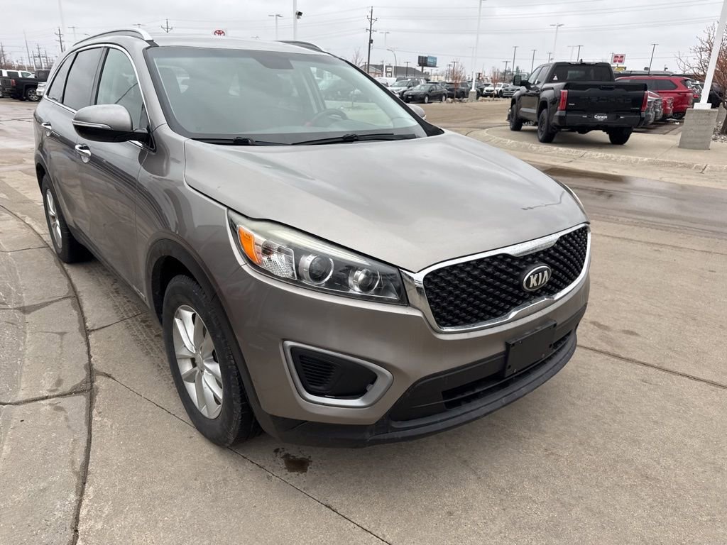 Used 2016 Kia Sorento LX video 3