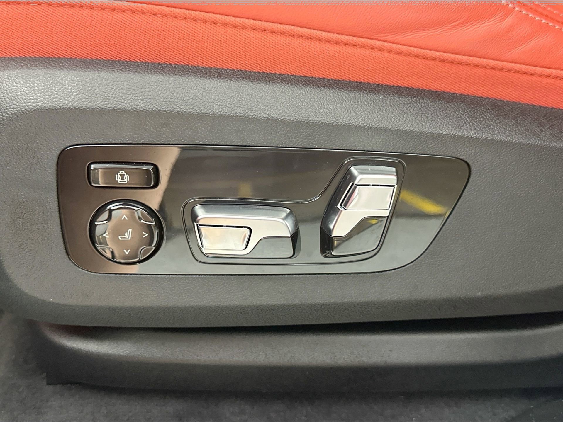 Used 2025 BMW XM image 20