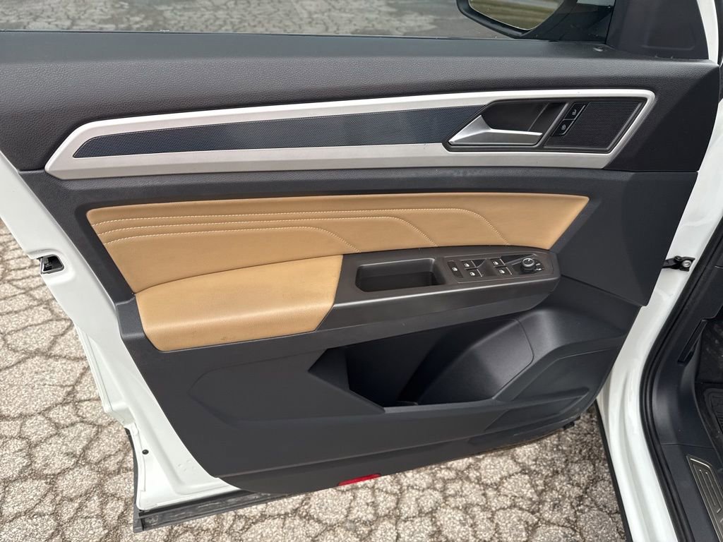 Used 2022 Volkswagen Atlas Cross Sport SE image 23