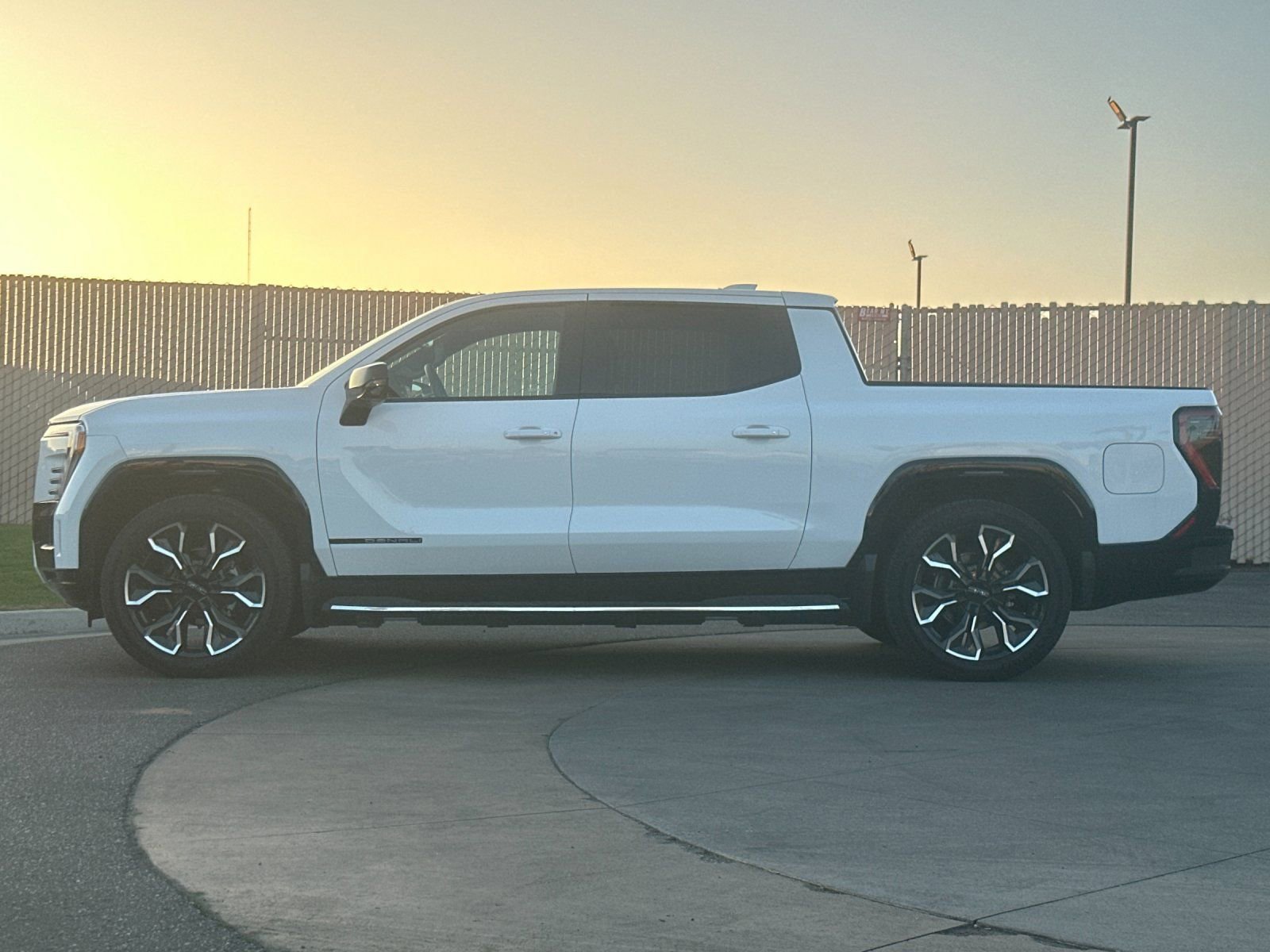 New 2025 GMC Sierra EV Denali image 7
