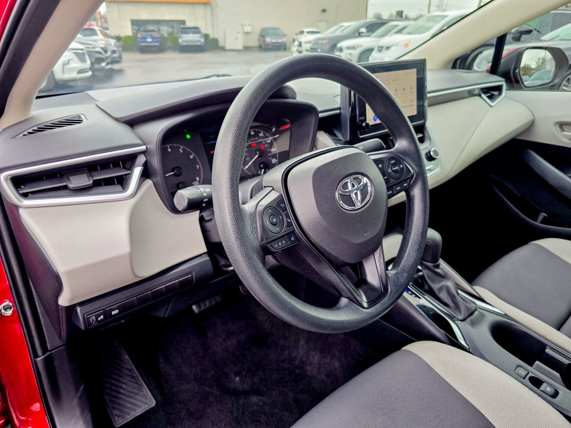 Used 2023 Toyota Corolla LE image 5