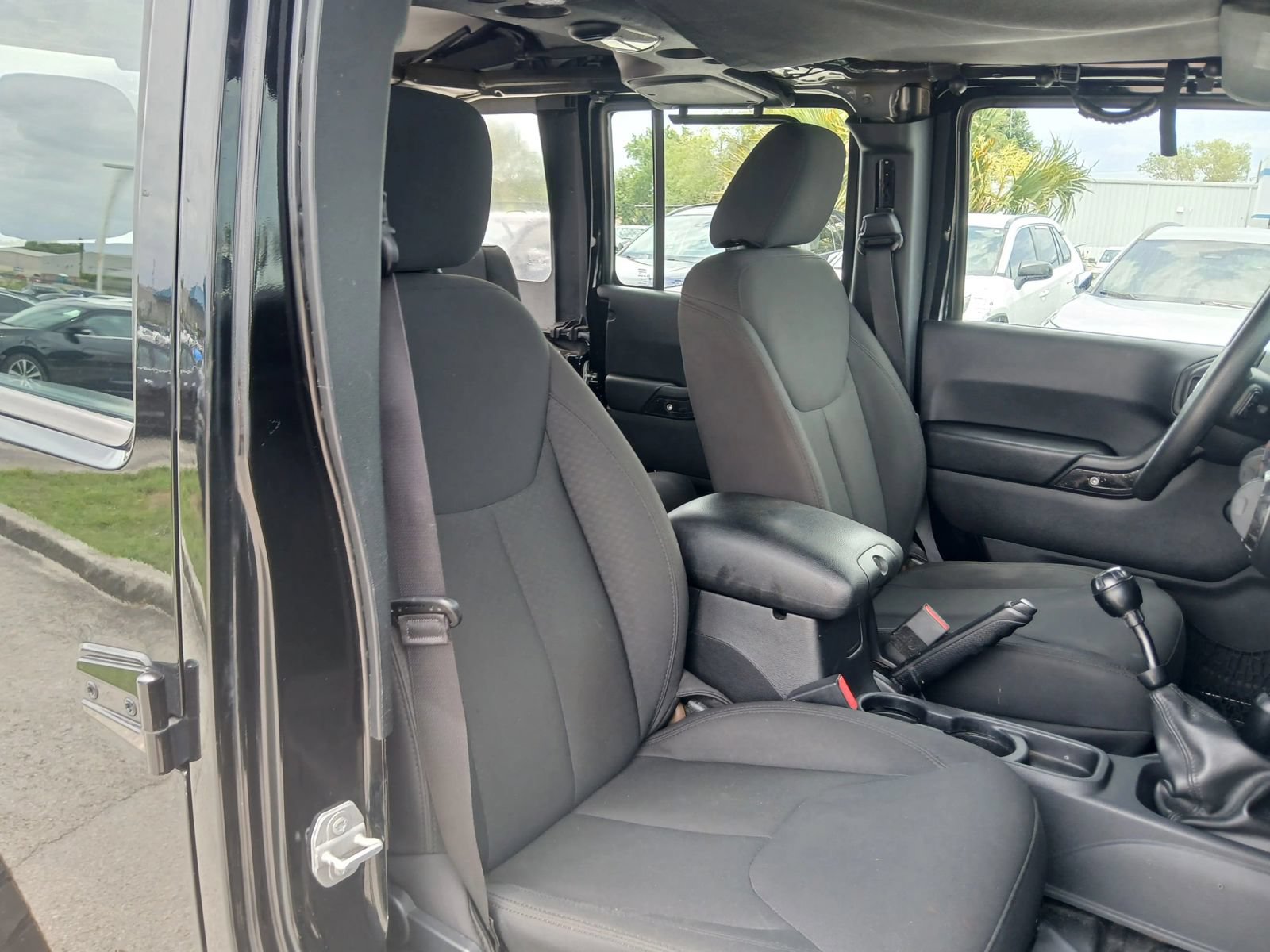 Used 2016 Jeep Wrangler Unlimited Sport AWD/4WD image 15