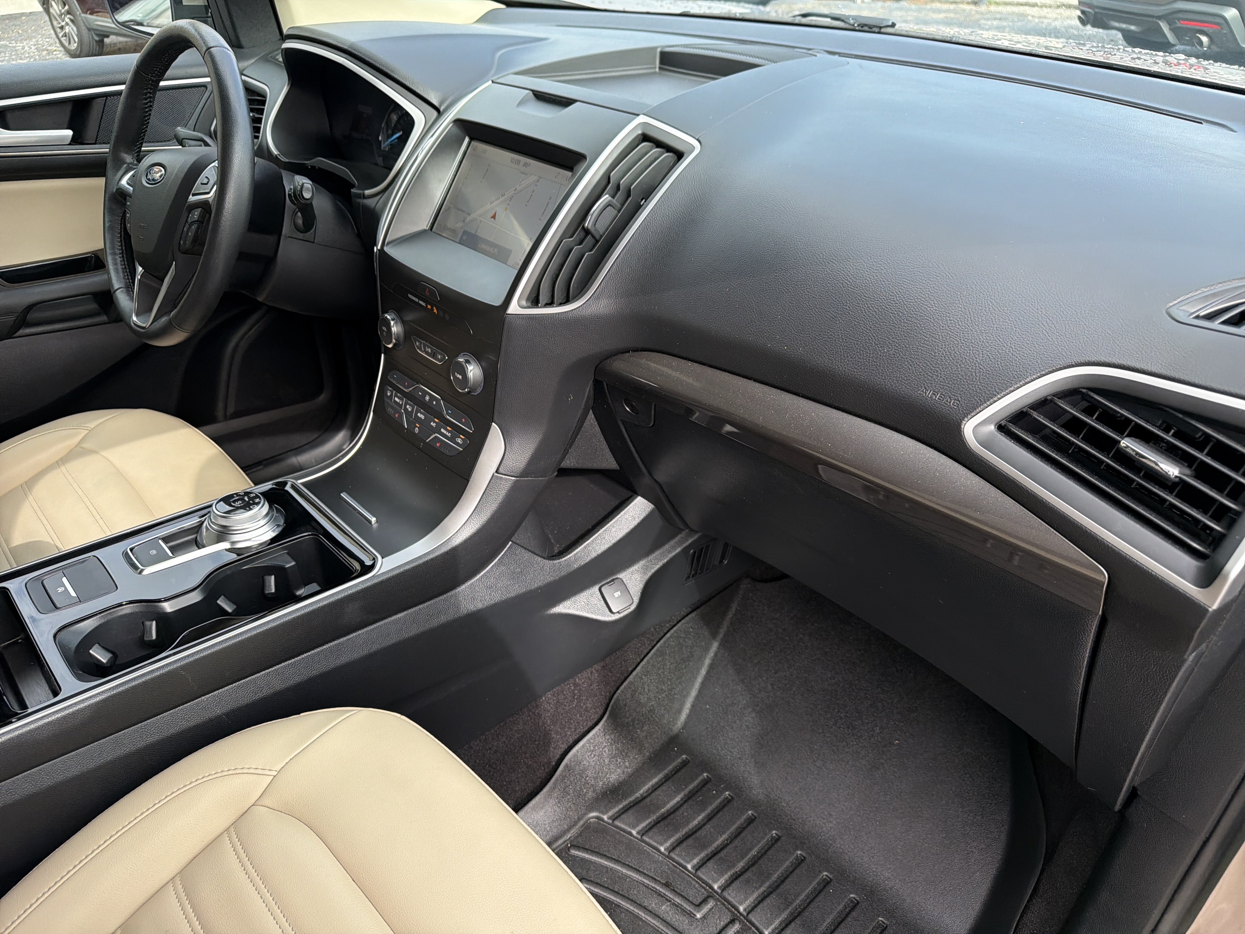 Used 2020 Ford Edge SEL w/ Convenience Package FWD image 11