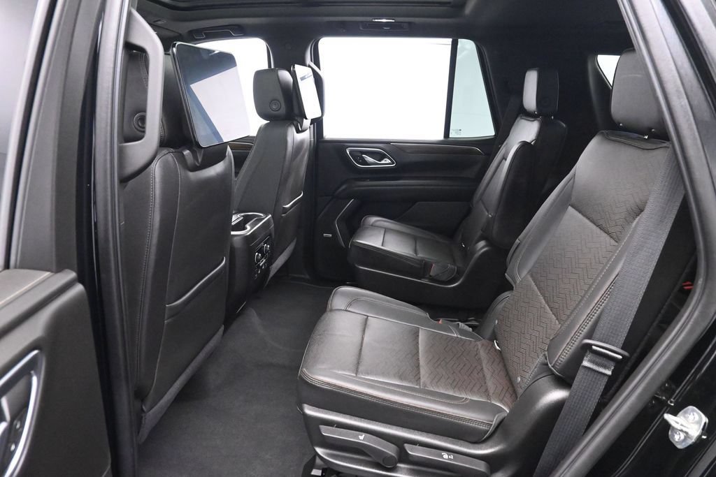 Used 2021 Chevrolet Tahoe High Country w/ Premium Package AWD/4WD image 18
