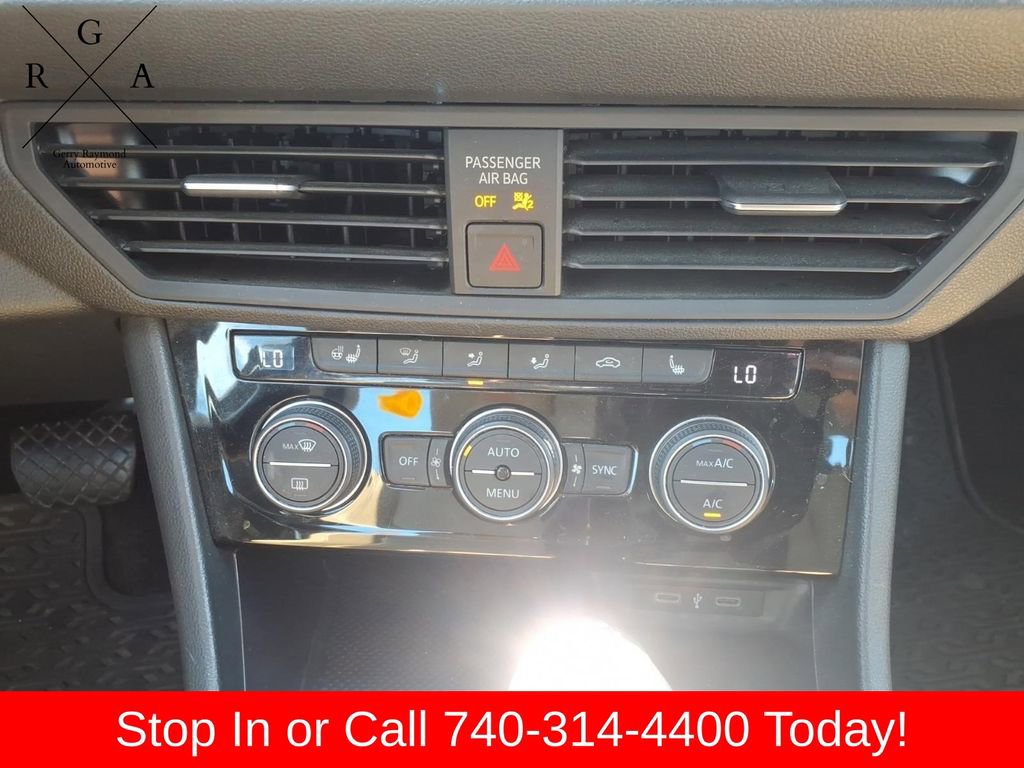 Used 2020 Volkswagen Jetta SE w/ SE Cold Weather Package FWD image 15