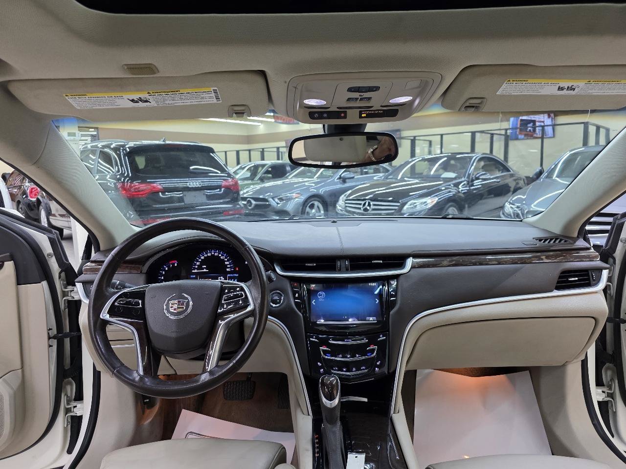 Used 2013 Cadillac XTS Luxury FWD image 27