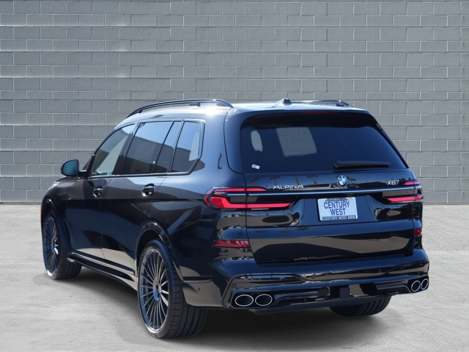 New 2026 BMW ALPINA XB7 image 5