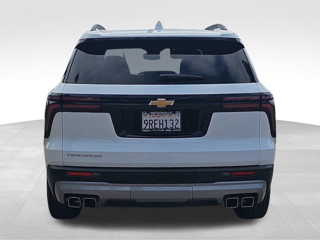 Used 2025 Chevrolet Traverse LT FWD image 4