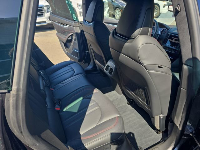 Used 2024 Maserati Levante Modena Ultima image 11