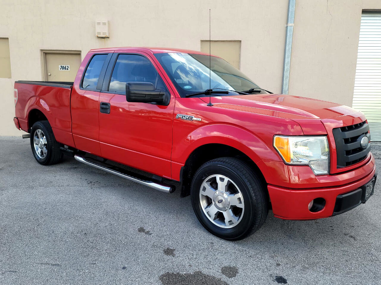 Used 2009 Ford F150 STX image 4