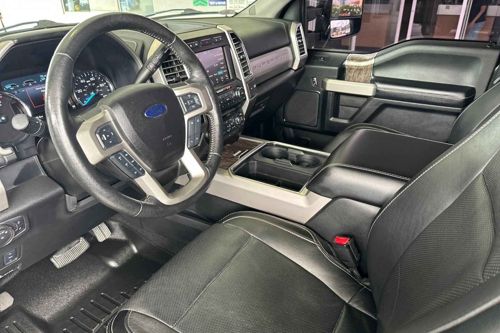 Used 2017 Ford F250 Lariat w/ Lariat Ultimate Package AWD/4WD image 9